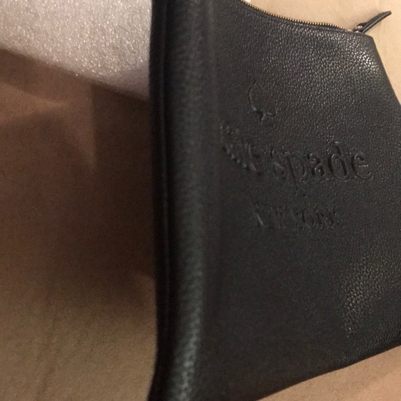 New Kate Spade pouch - make offer - Picture 4 of 8